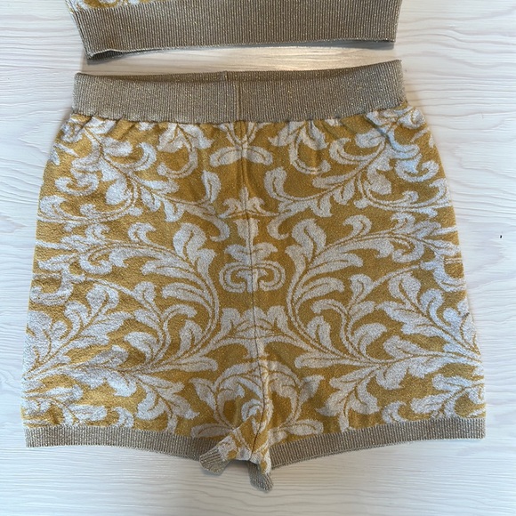Sandro gold and white, two piece shorts and crop top - Picture 4 of 9